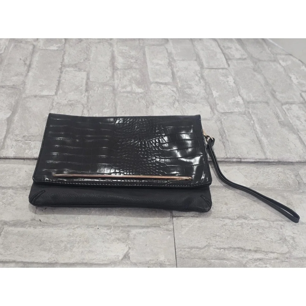 ALDO Black Croc-Embossed Clutch Wristlet Strap Handle Metal Gold Accent 10